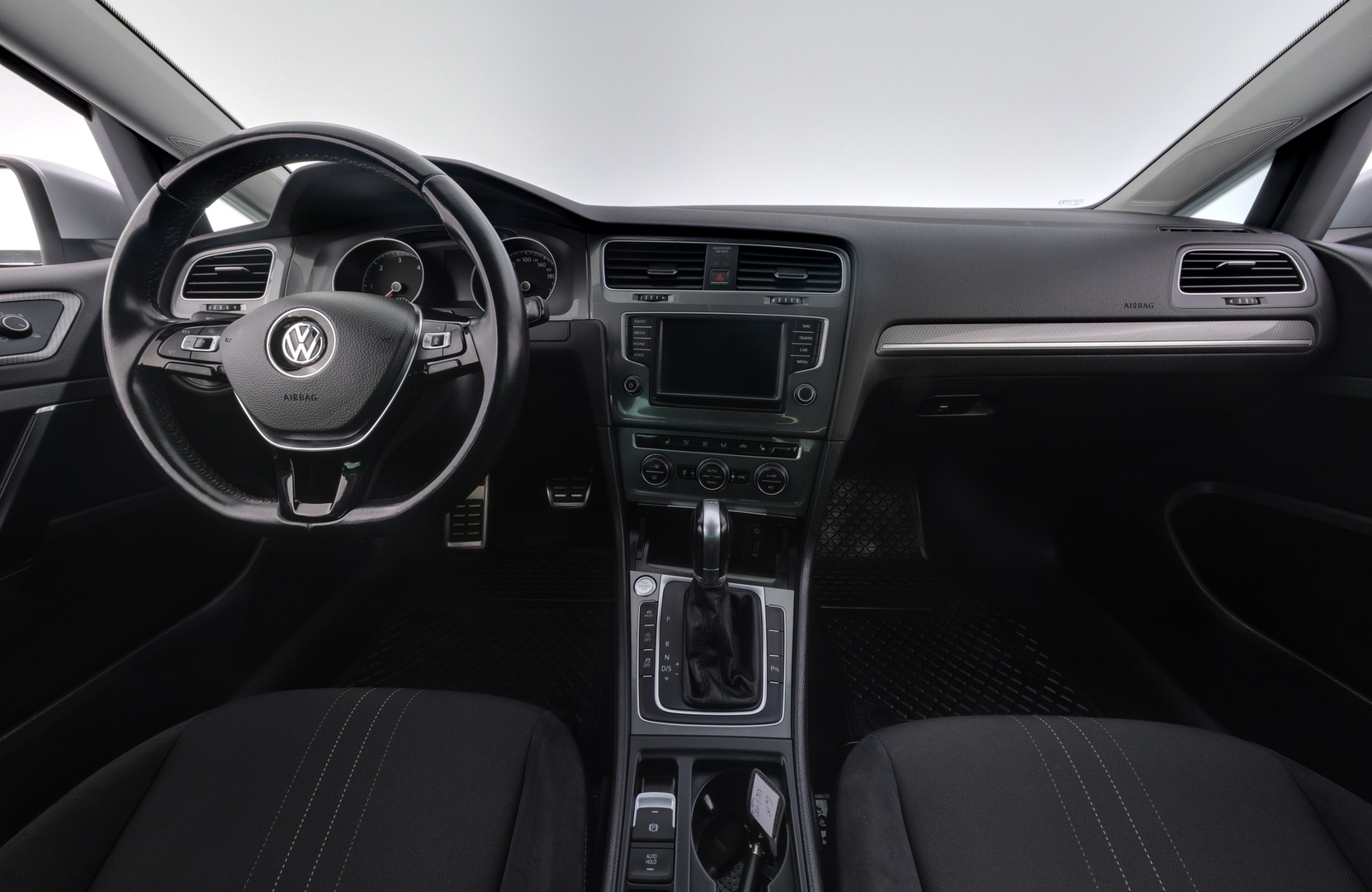 VOLKSWAGEN Golf 2016