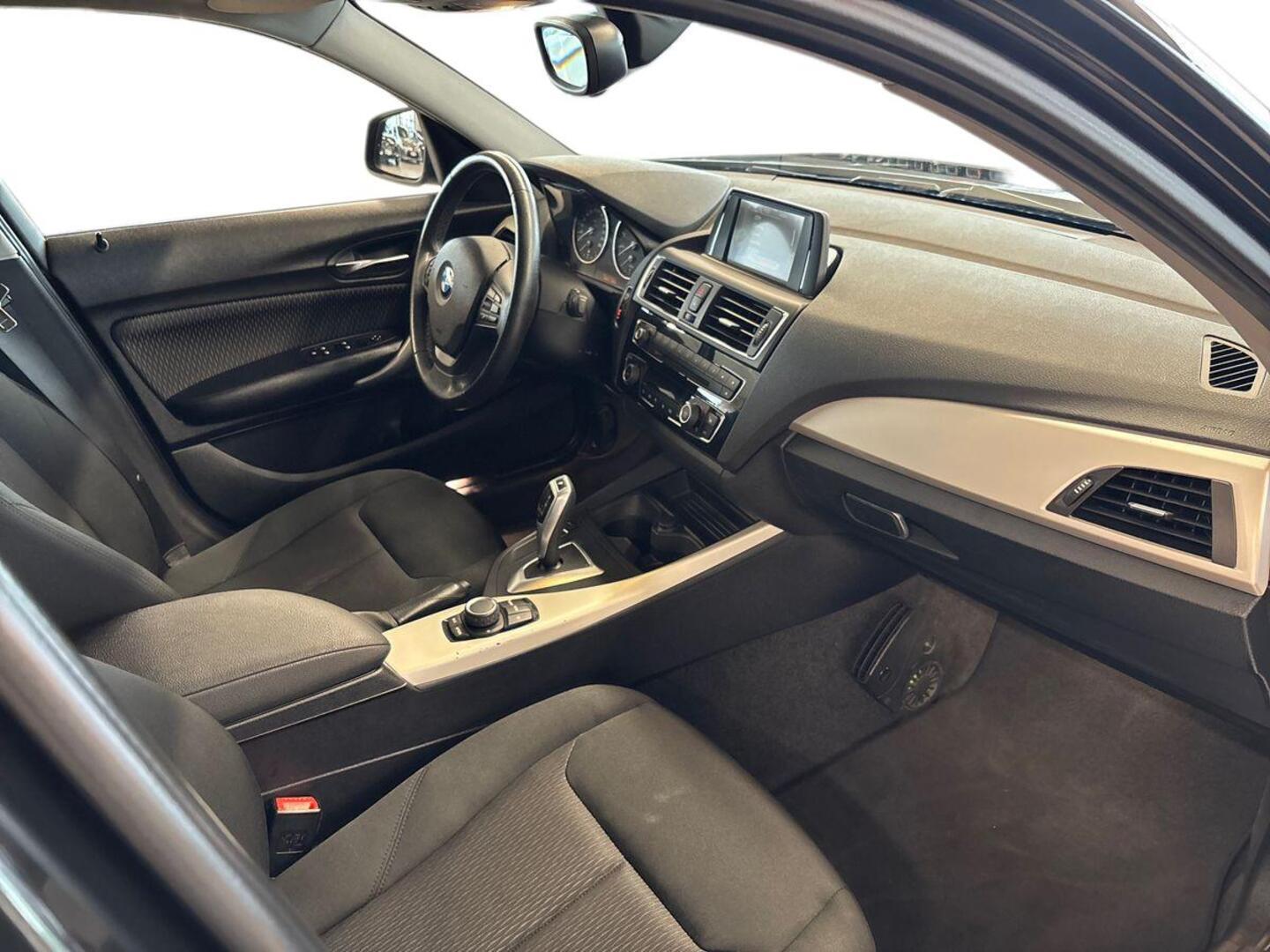 BMW 118 2017