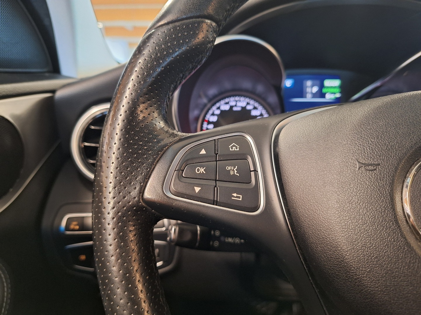 MERCEDES-BENZ C 2017