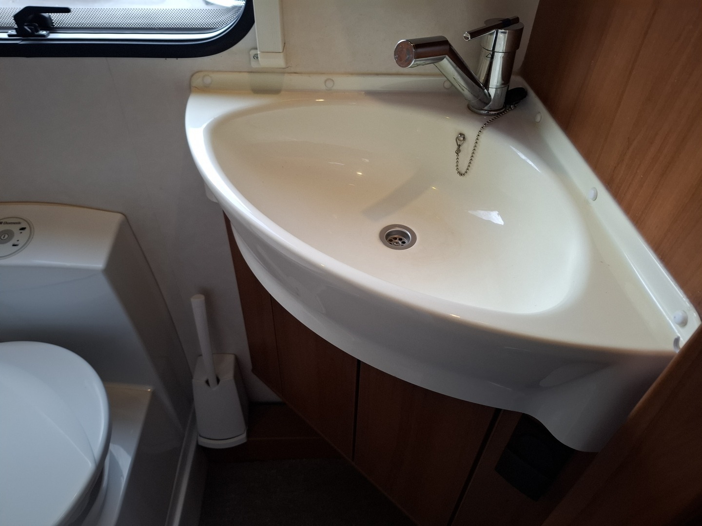 KNAUS Skywave 650 MF 2011