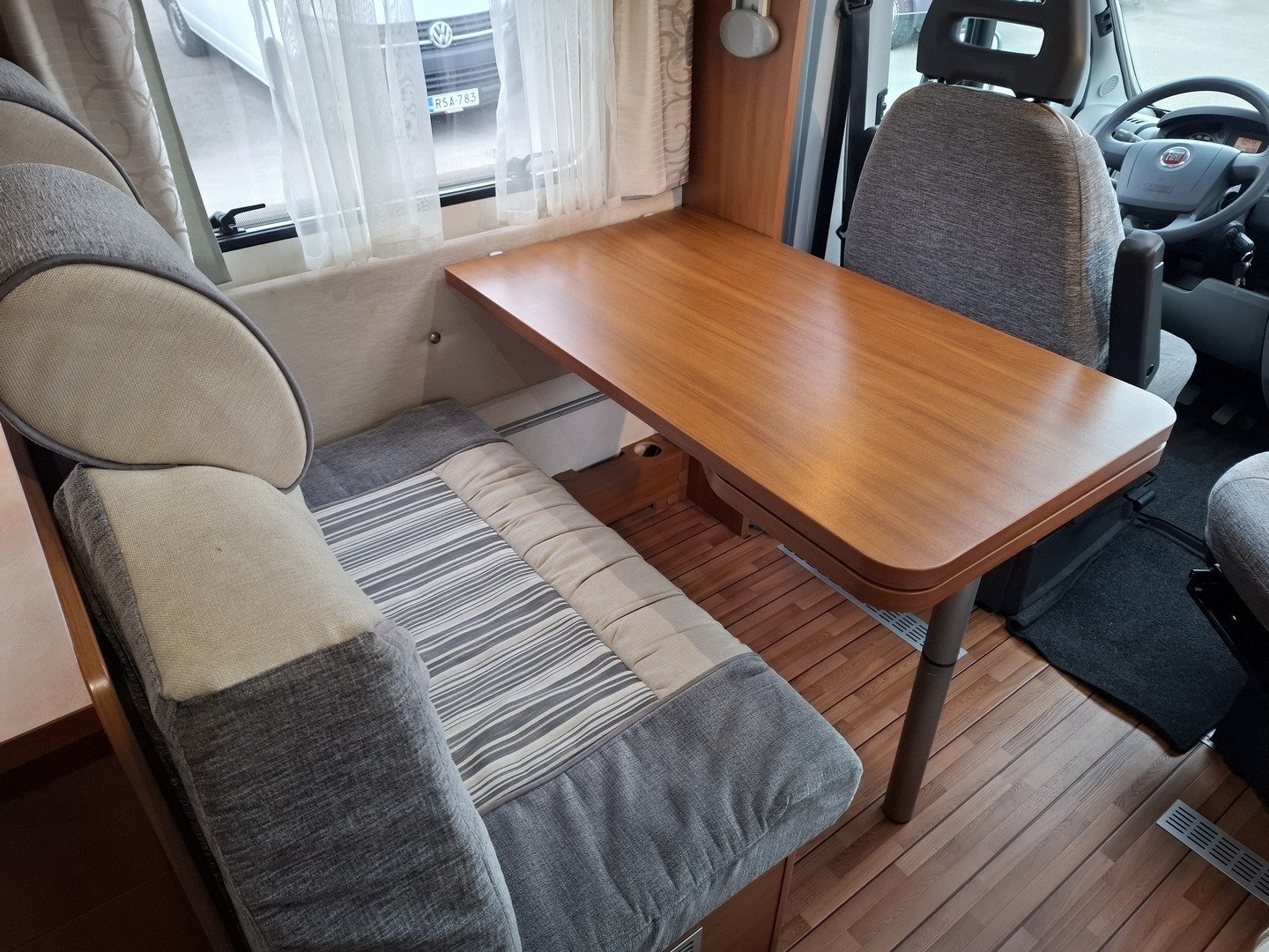 KNAUS Skywave 650 MF 2011