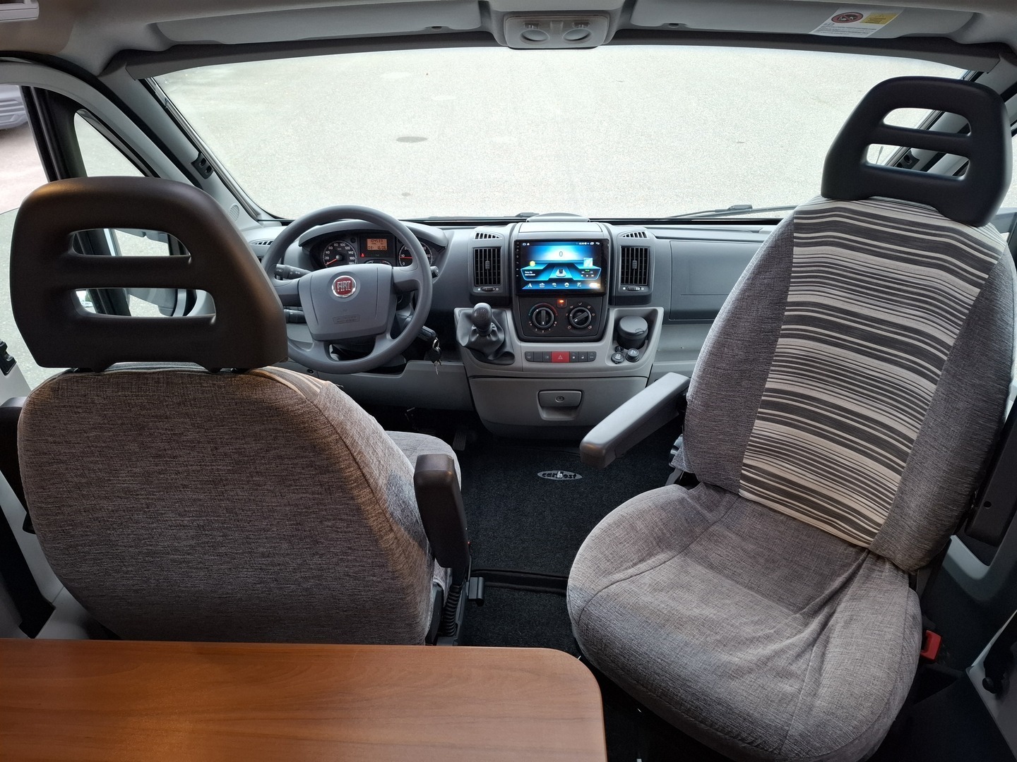 KNAUS Skywave 650 MF 2011