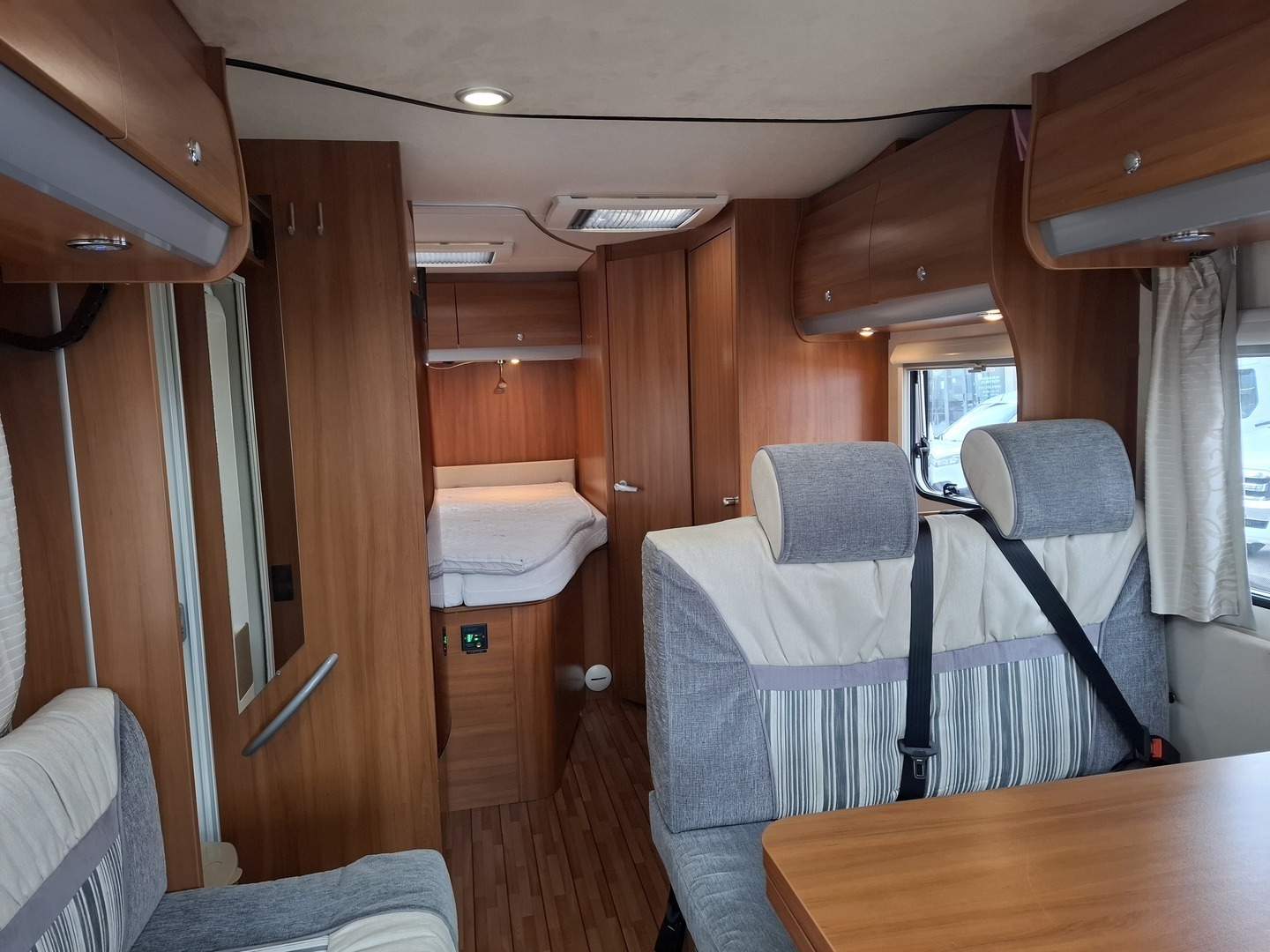 KNAUS Skywave 650 MF 2011