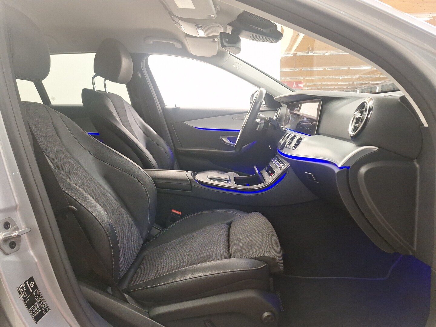 MERCEDES-BENZ E 2022