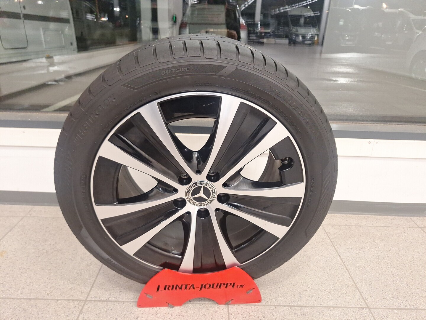 MERCEDES-BENZ E 2022