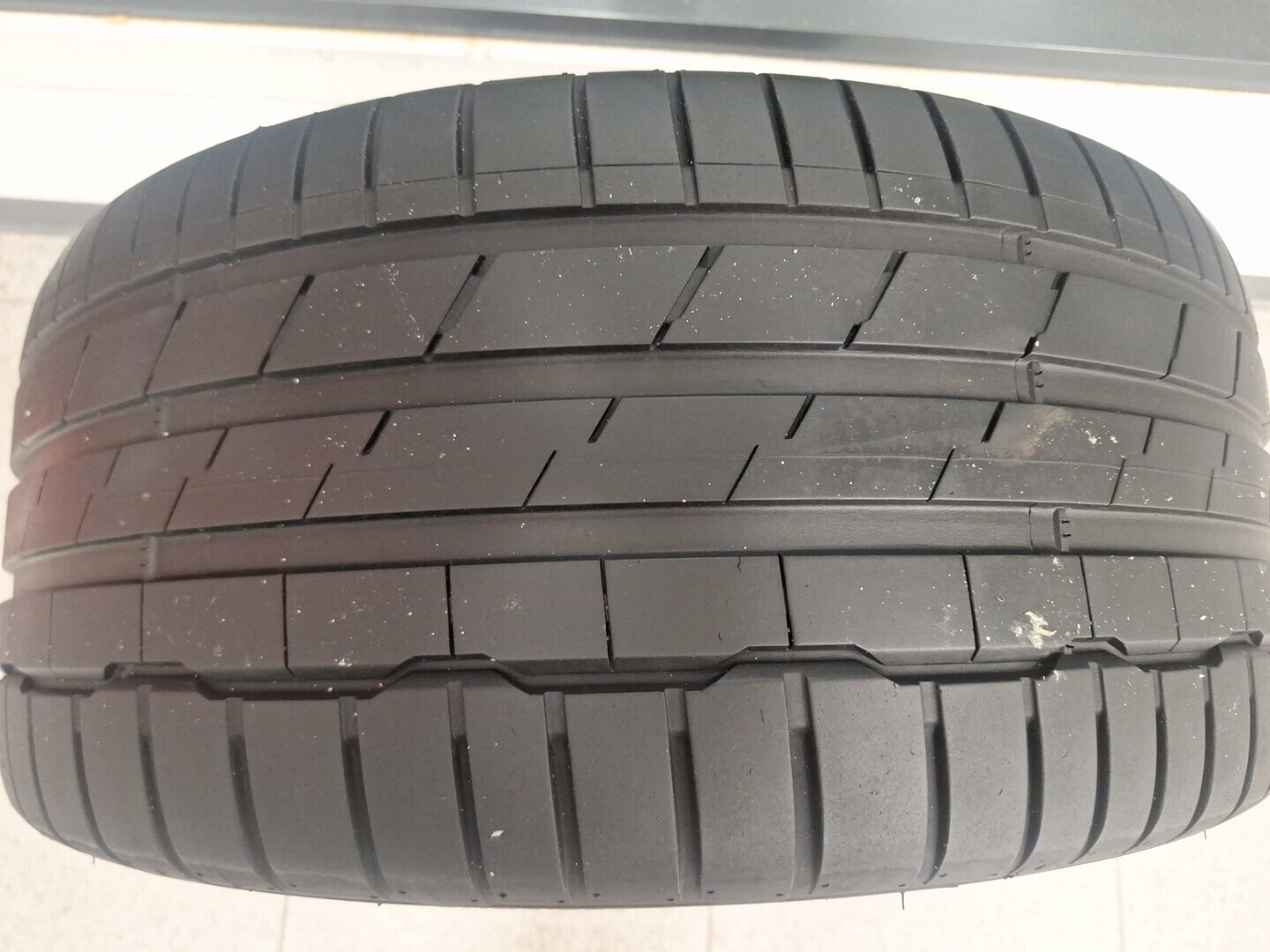 MERCEDES-BENZ E 2022