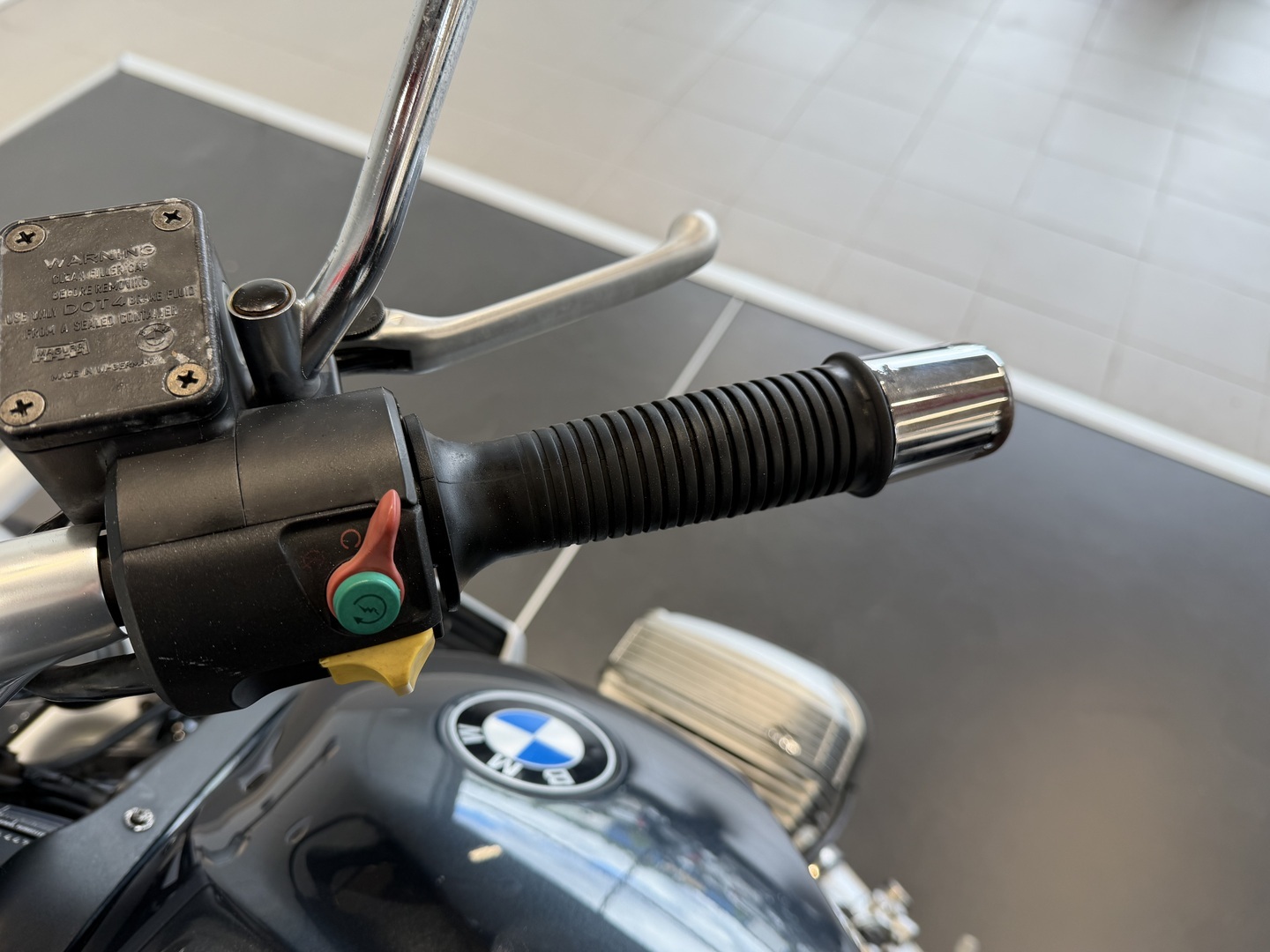 BMW R 2002