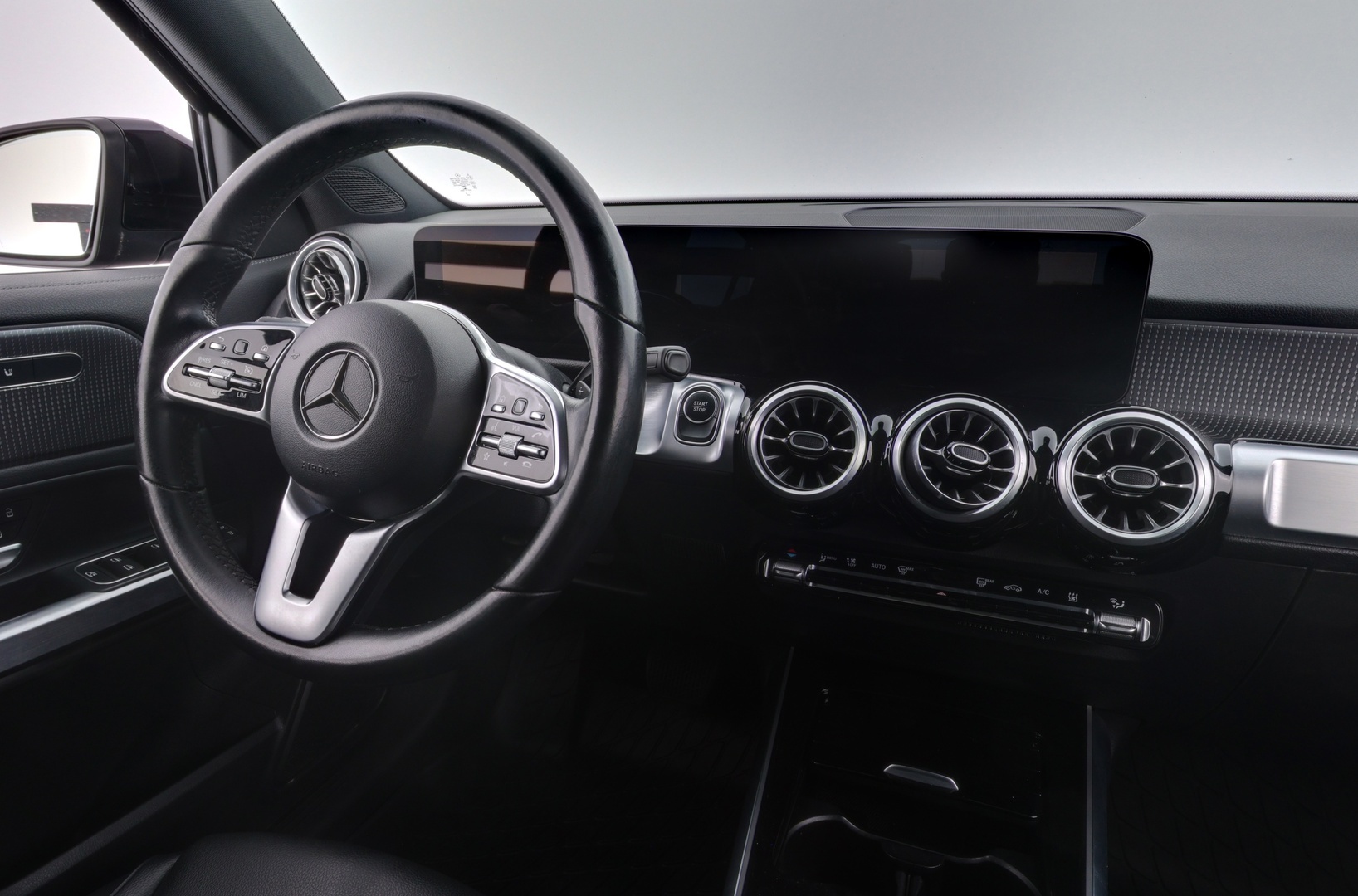 MERCEDES-BENZ EQB 2022