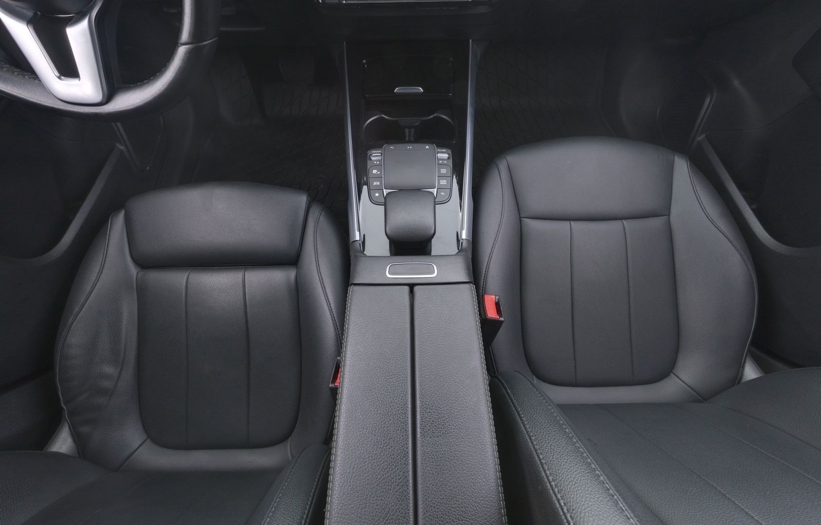 MERCEDES-BENZ EQB 2022