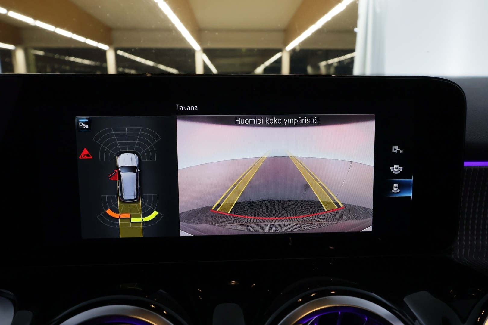 MERCEDES-BENZ EQB 2022