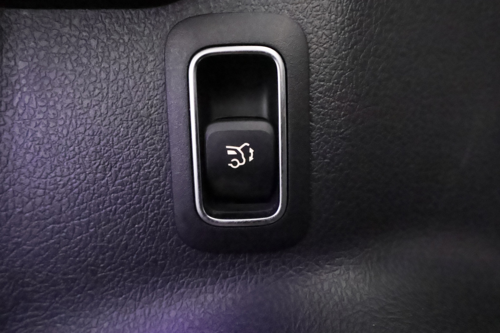 MERCEDES-BENZ EQB 2022