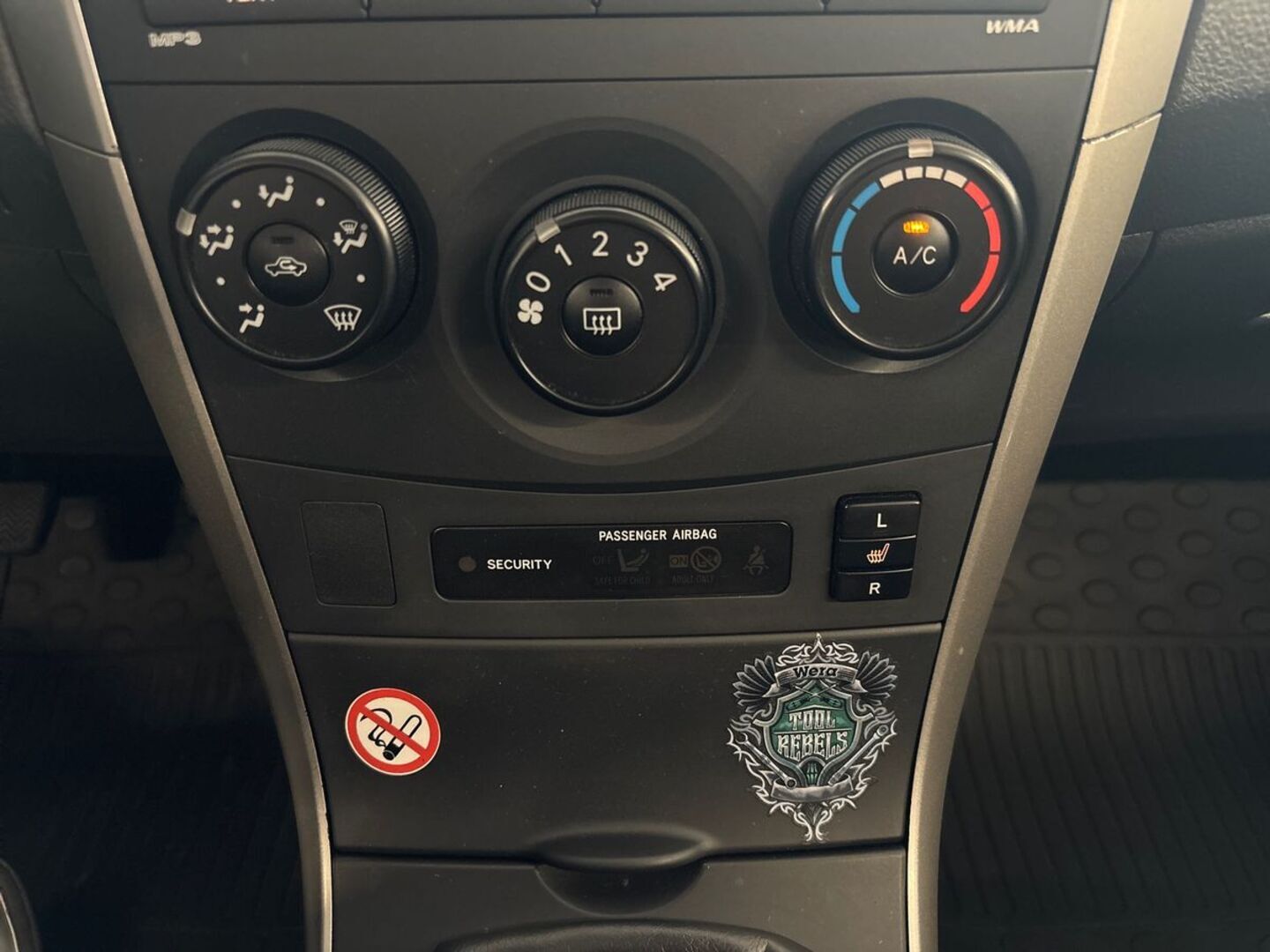 TOYOTA Corolla 2010