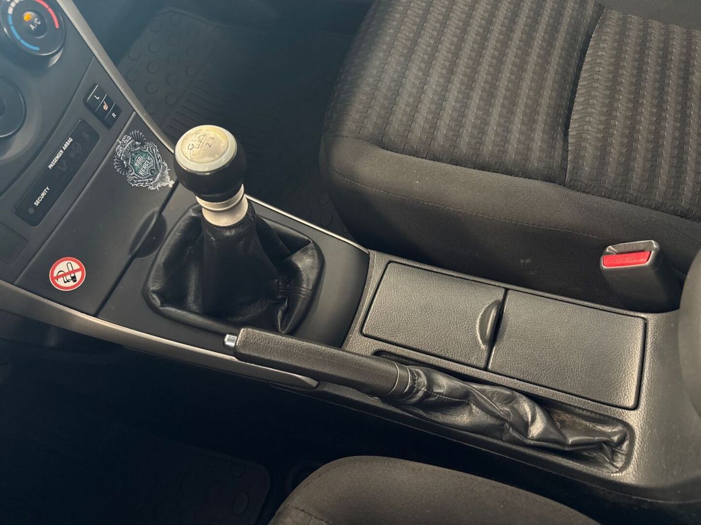 TOYOTA Corolla 2010