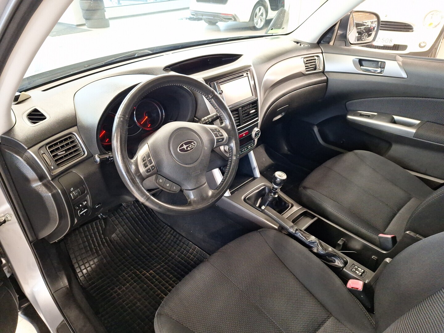 SUBARU Forester 2012