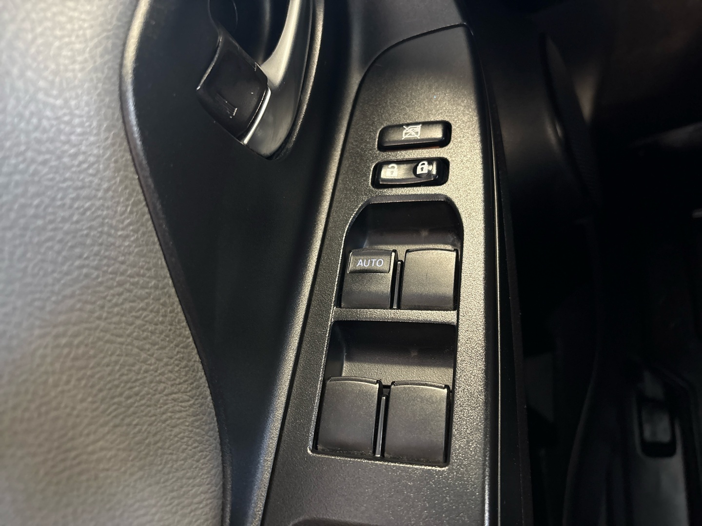 TOYOTA Yaris 2018