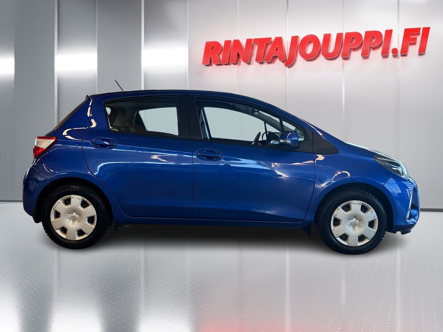 TOYOTA Yaris 2018