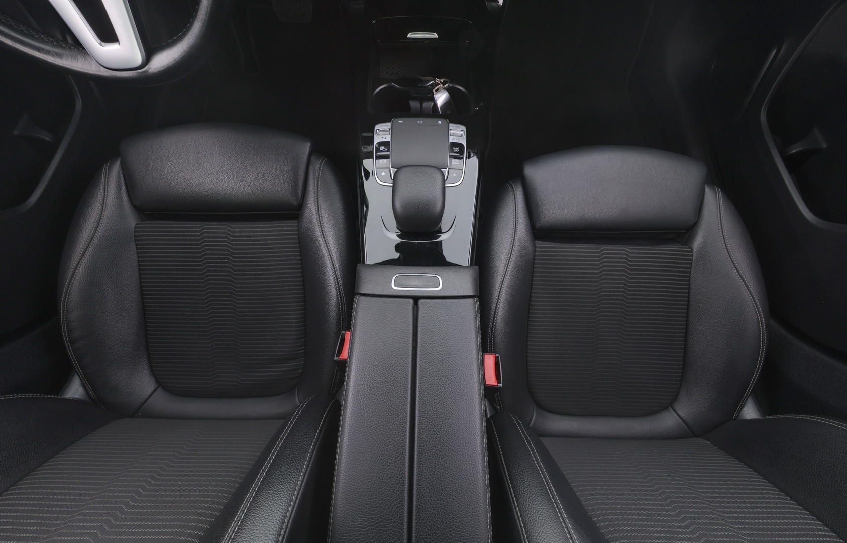 MERCEDES-BENZ A 2018