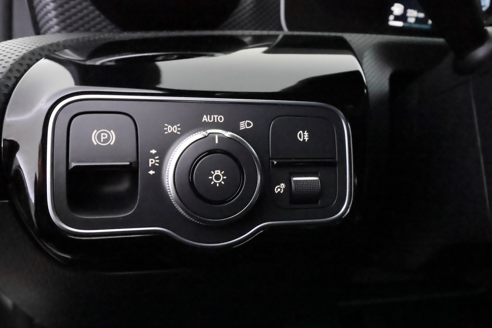 MERCEDES-BENZ A 2018