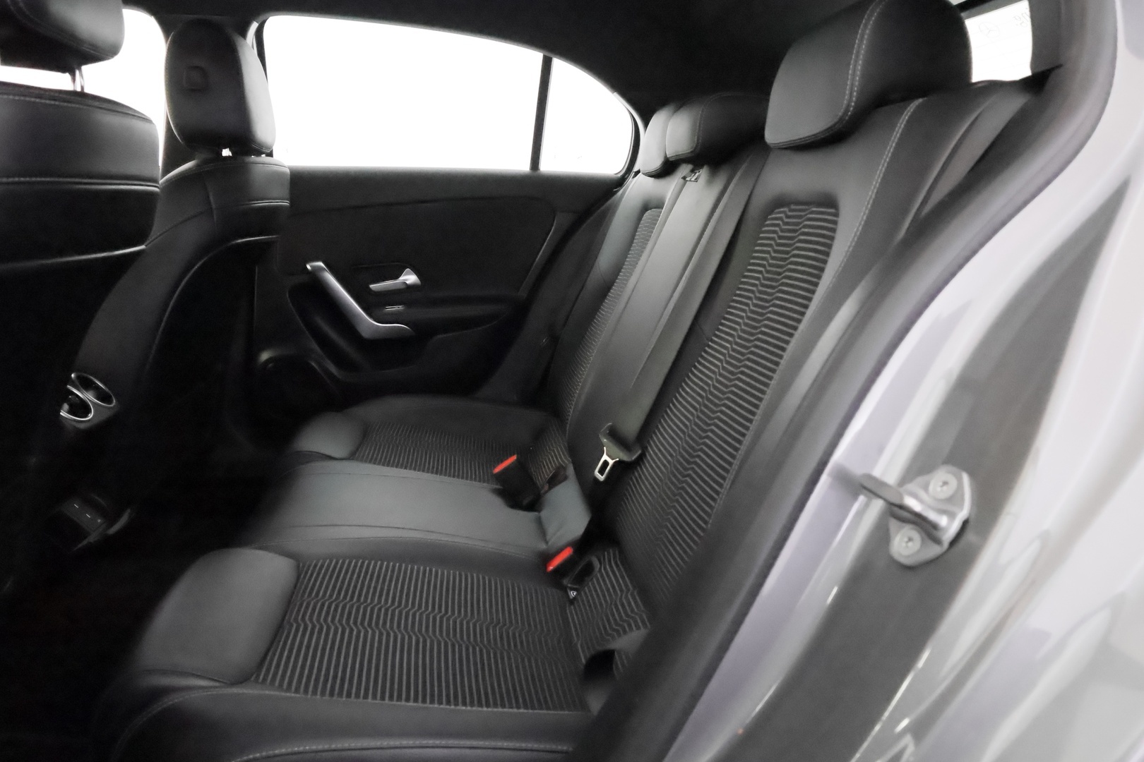 MERCEDES-BENZ A 2018