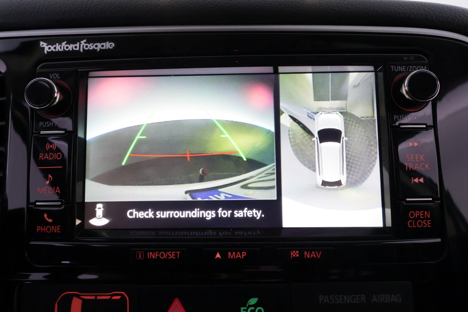 MITSUBISHI Outlander PHEV 2016