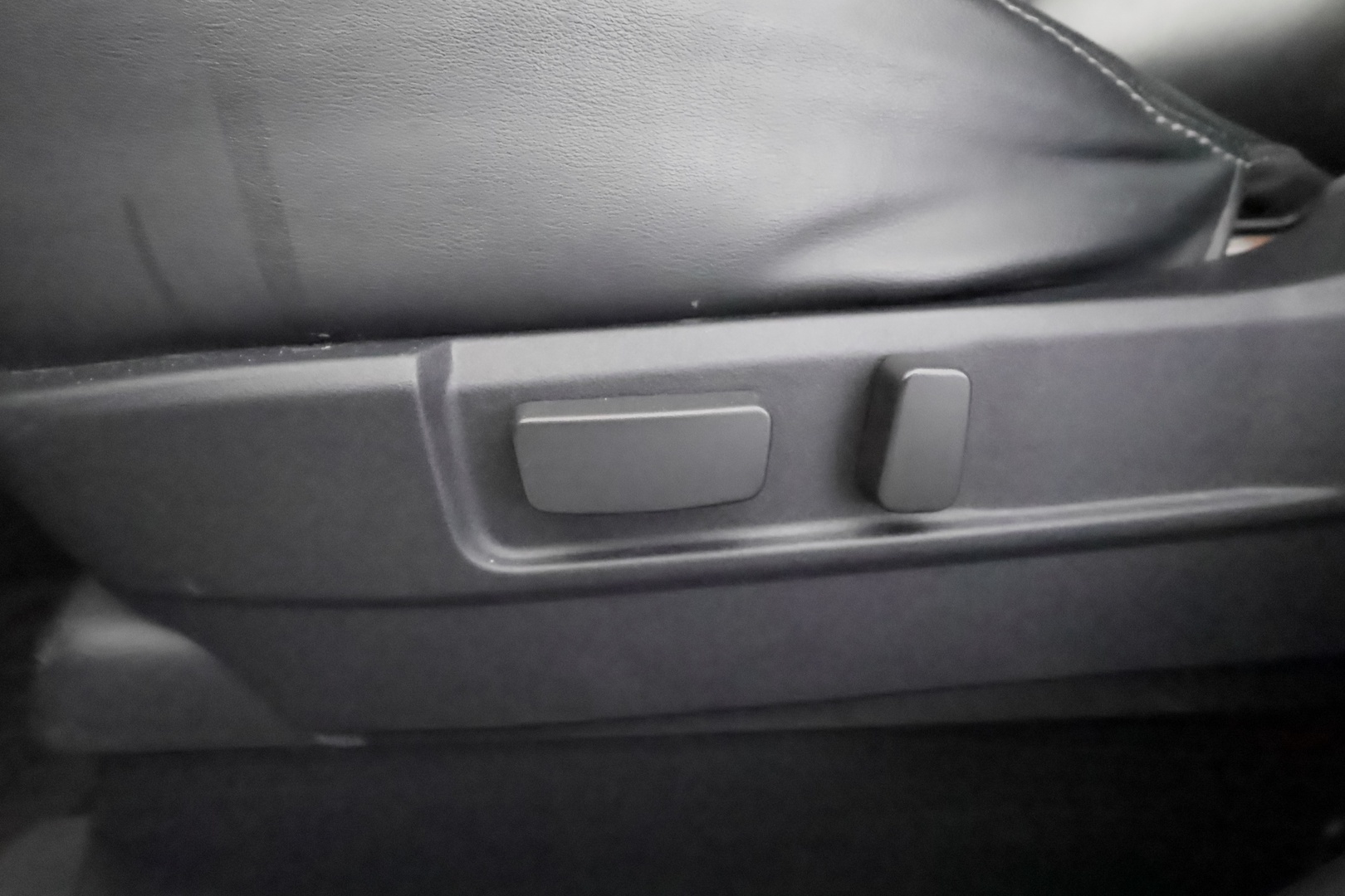 MITSUBISHI Outlander PHEV 2016