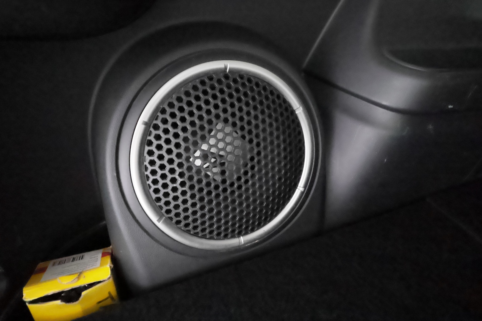 MITSUBISHI Outlander PHEV 2016