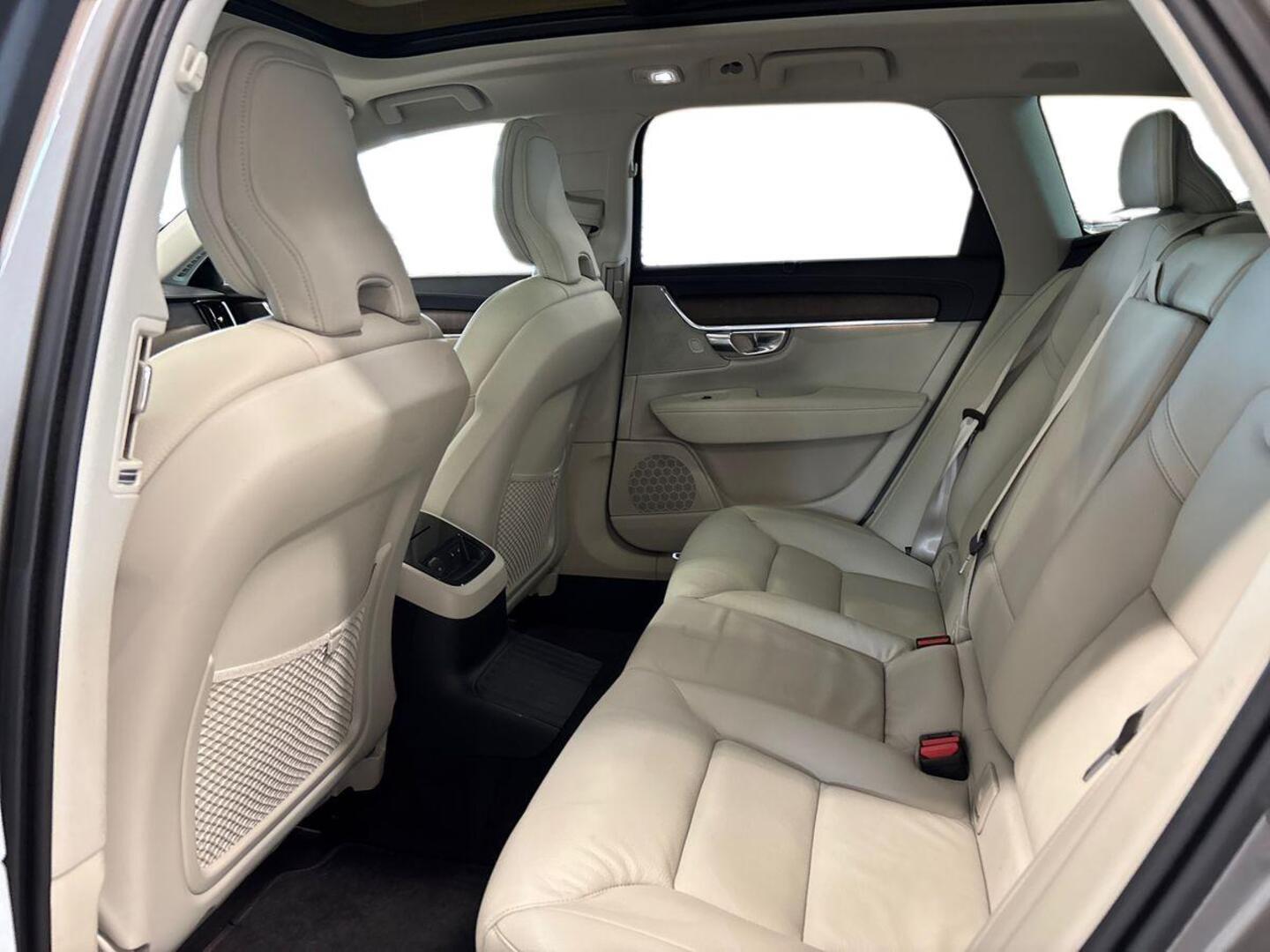 VOLVO V90 10