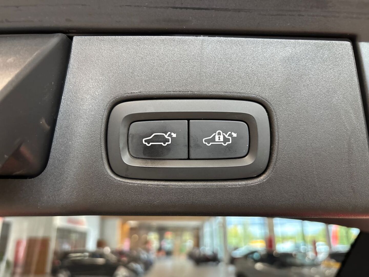 VOLVO V90 21