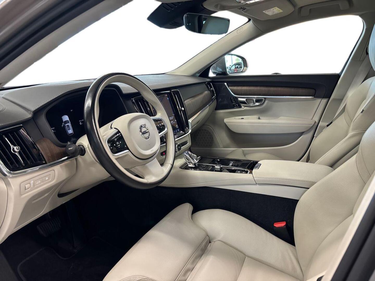VOLVO V90 7