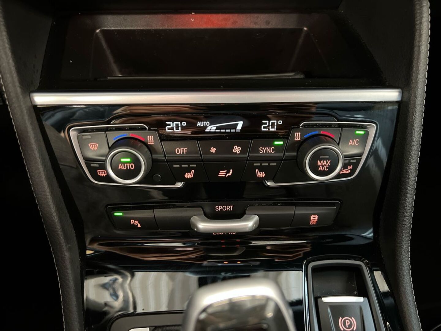 BMW 218 2023