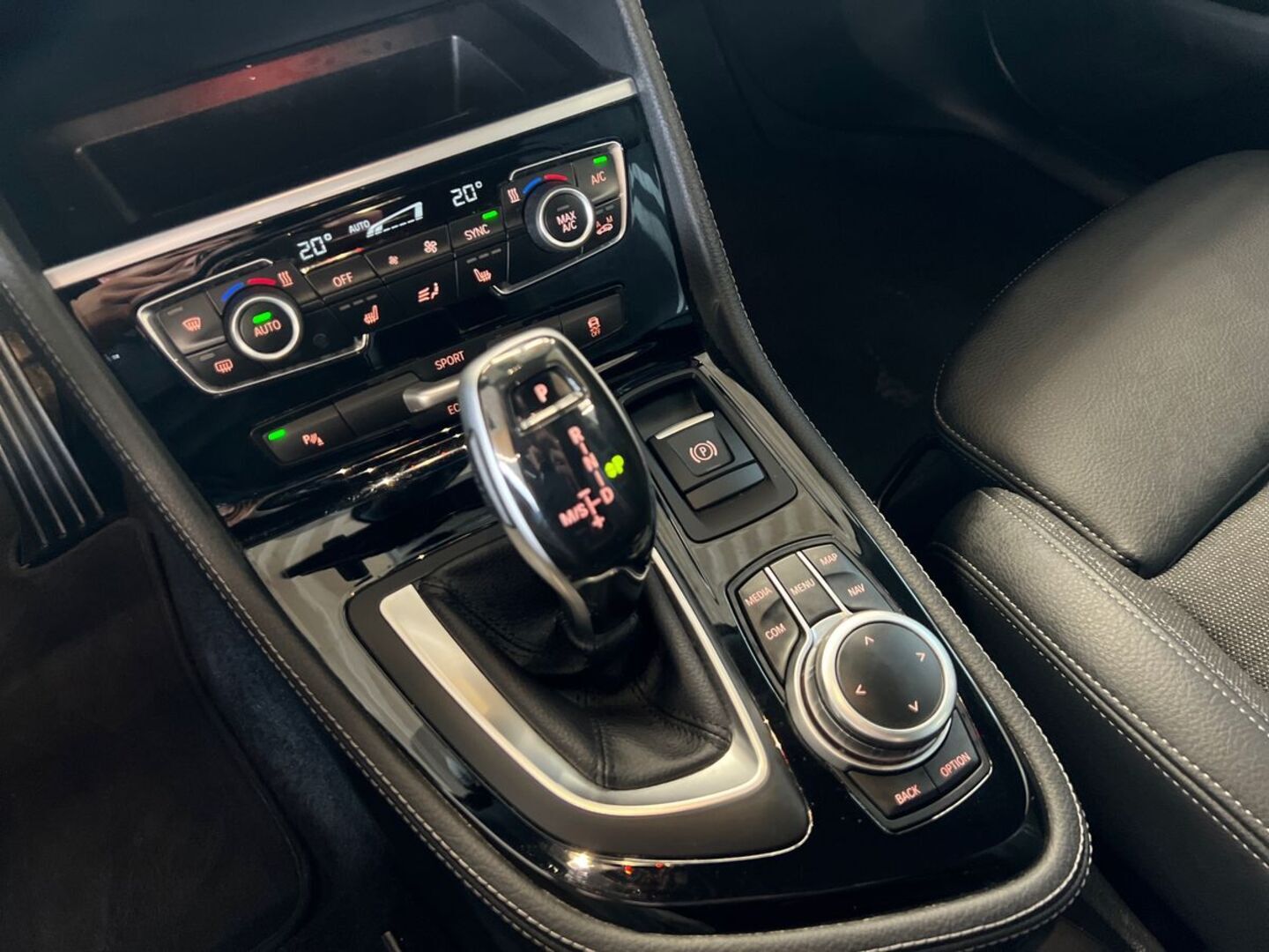 BMW 218 2023