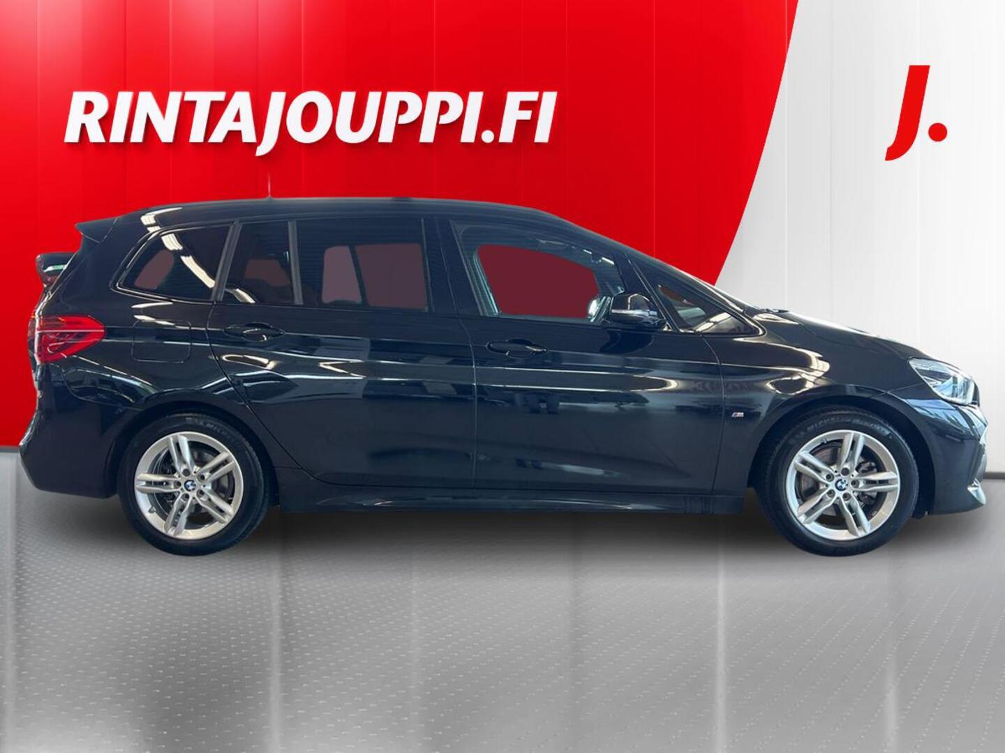 BMW 218 2023