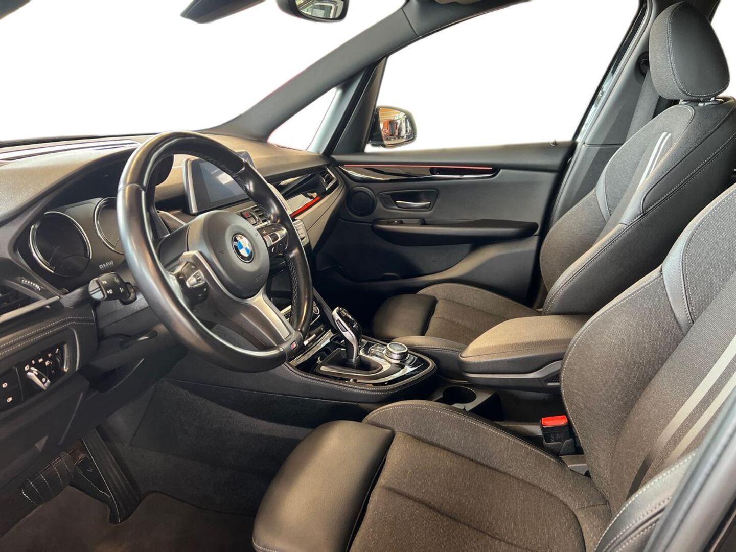 BMW 218 2023