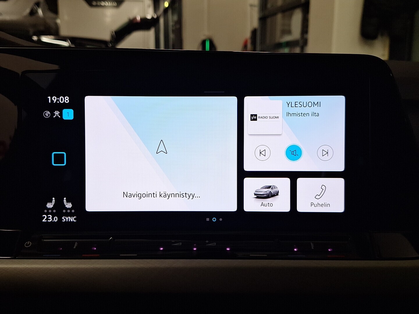 VOLKSWAGEN Golf 2023