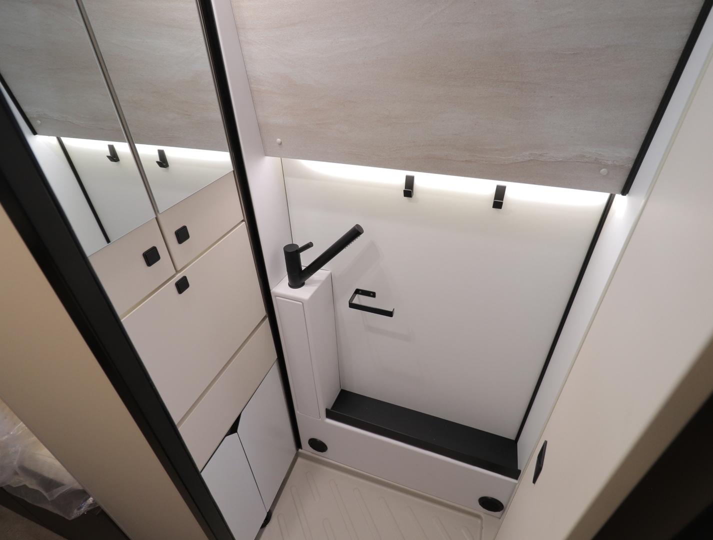 BÜRSTNER HABITON HM 6.0 2026