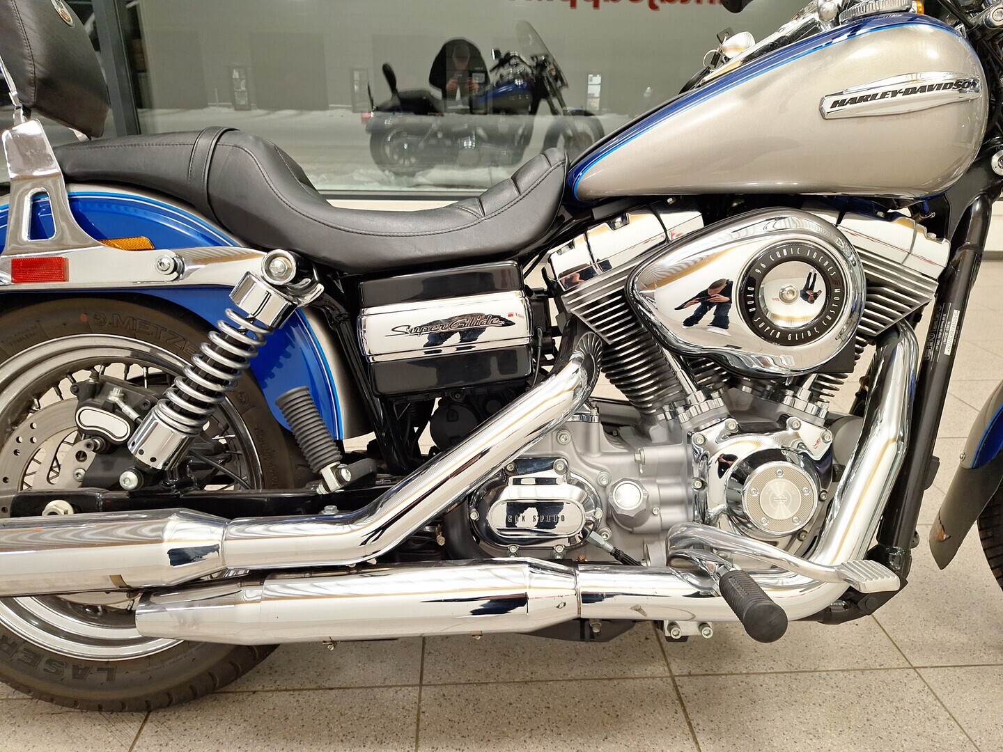 HARLEY-DAVIDSON DYNA 2009