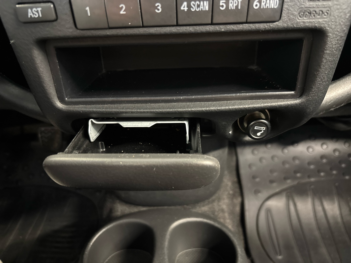 TOYOTA Yaris 2005