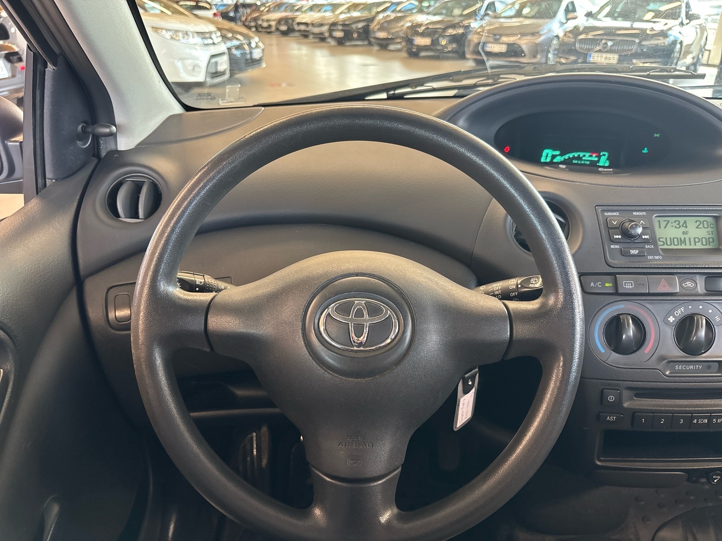 TOYOTA Yaris 2005