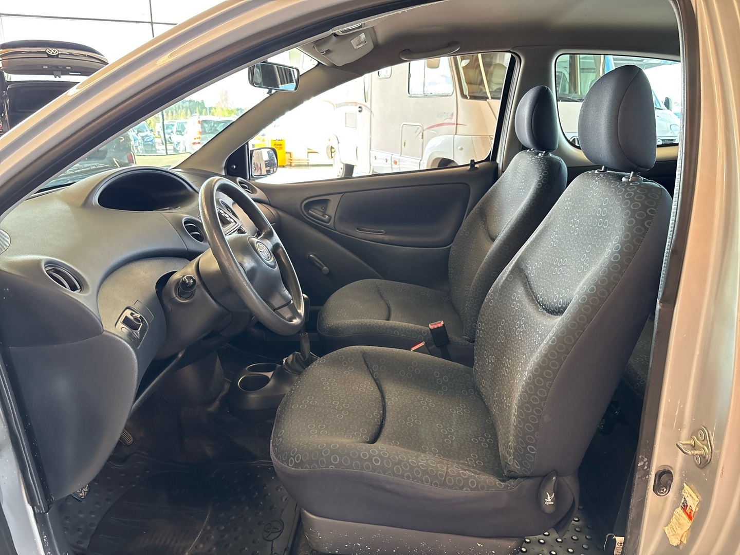 TOYOTA Yaris 2005
