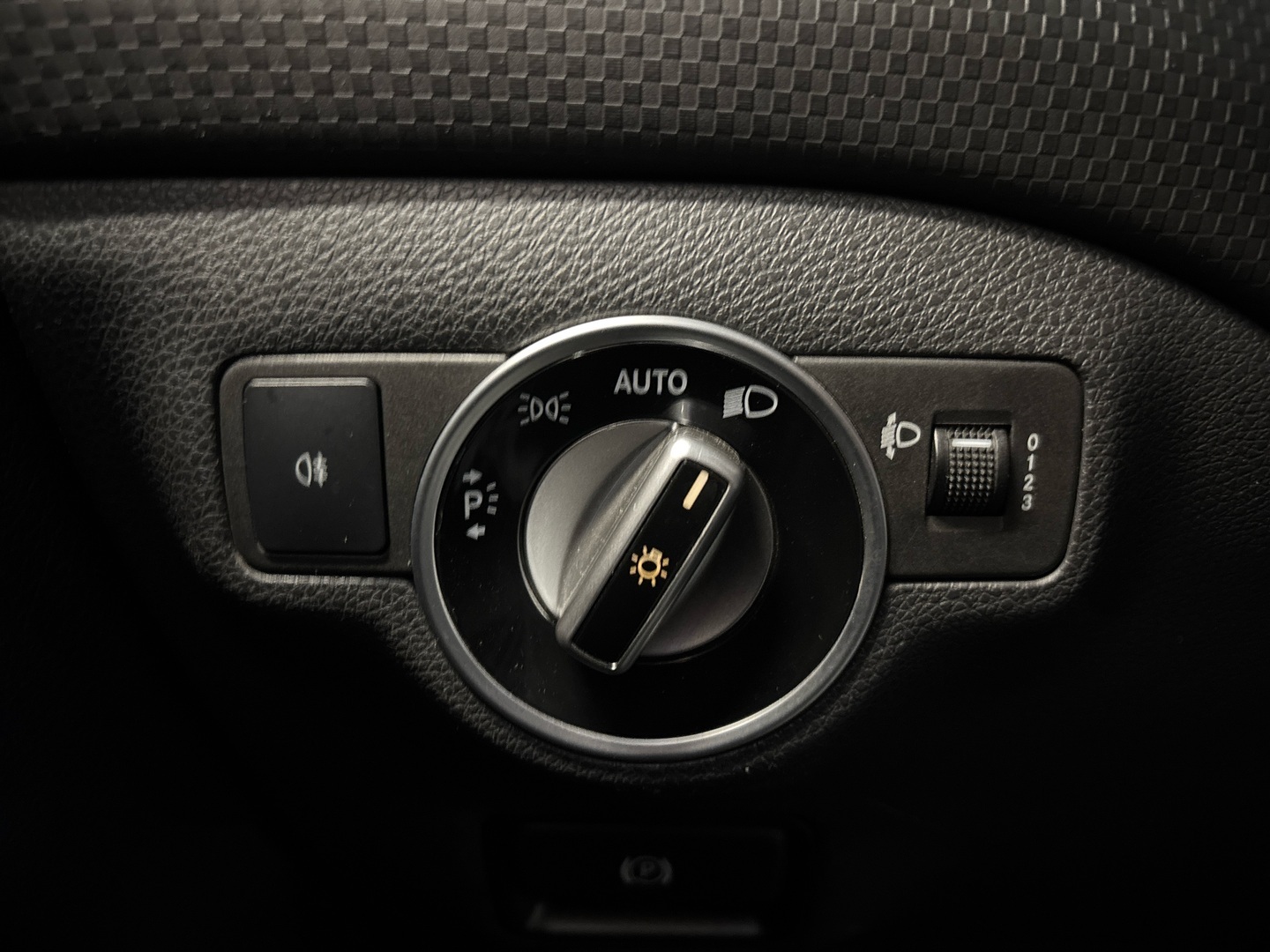MERCEDES-BENZ A 2013