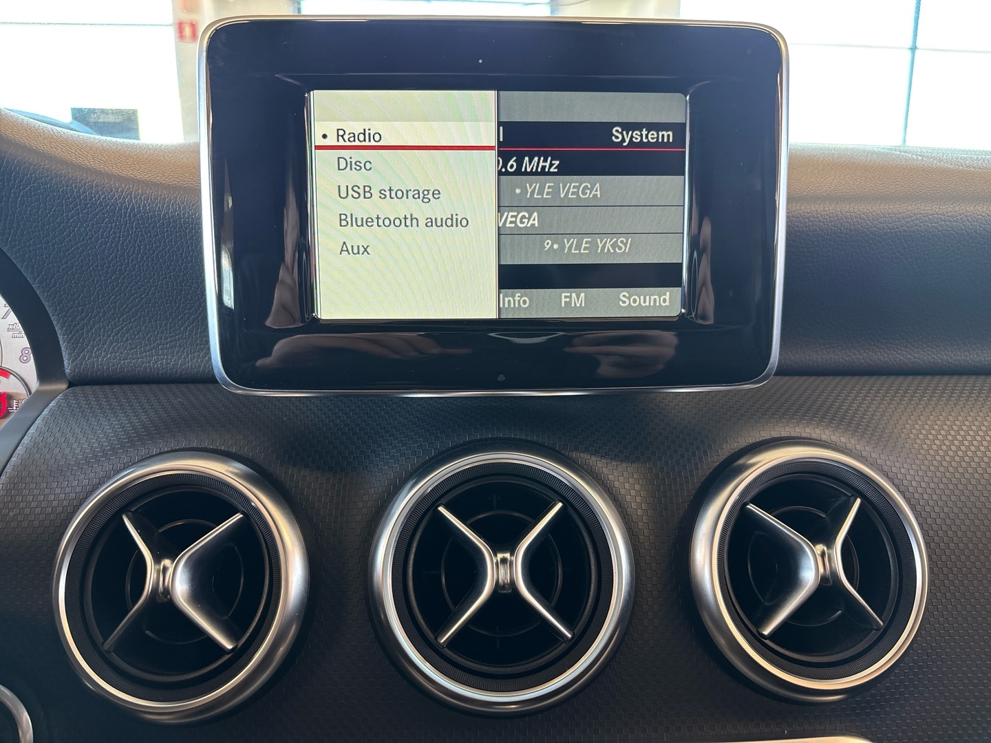 MERCEDES-BENZ A 2013