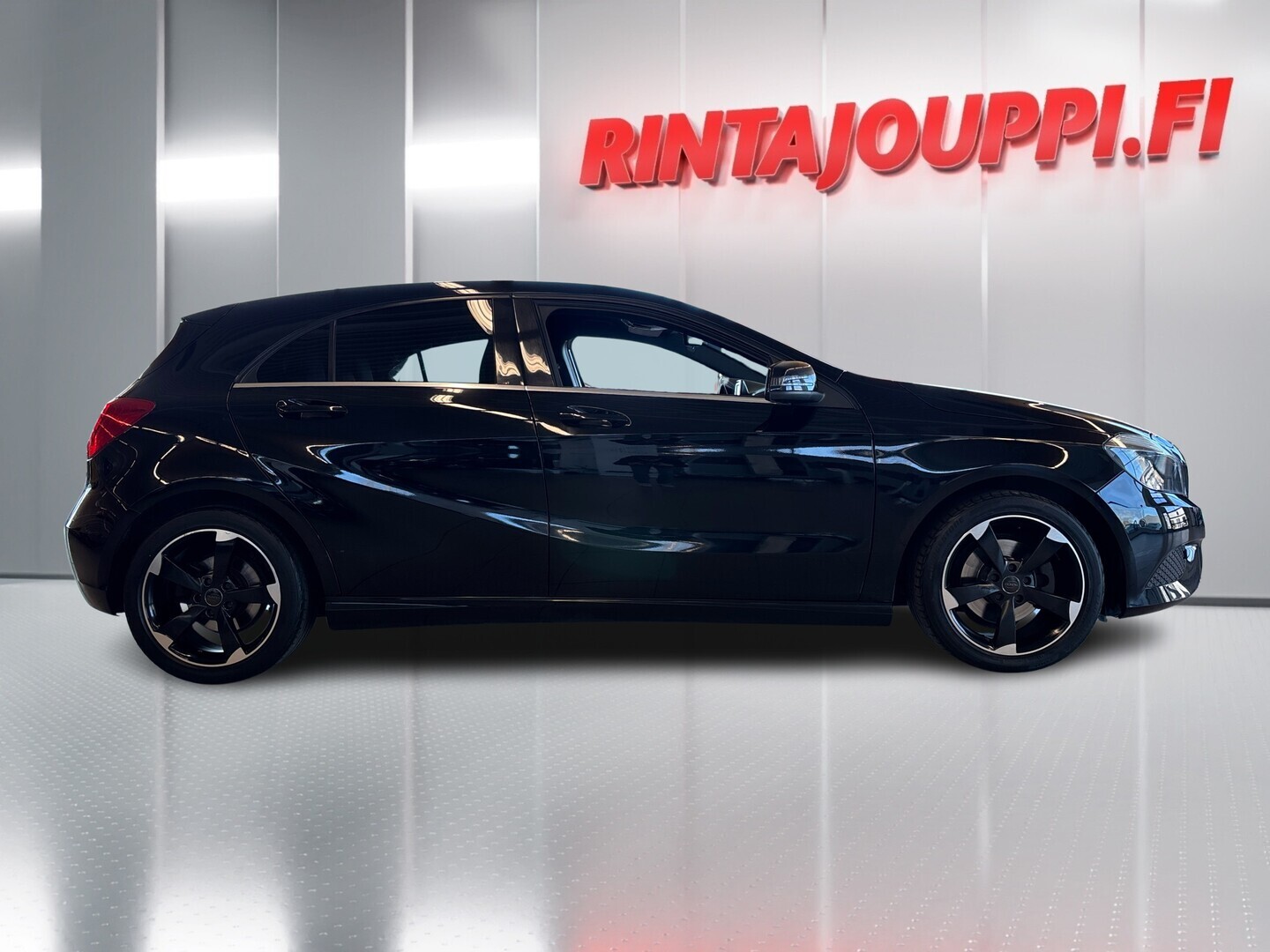 MERCEDES-BENZ A 2013