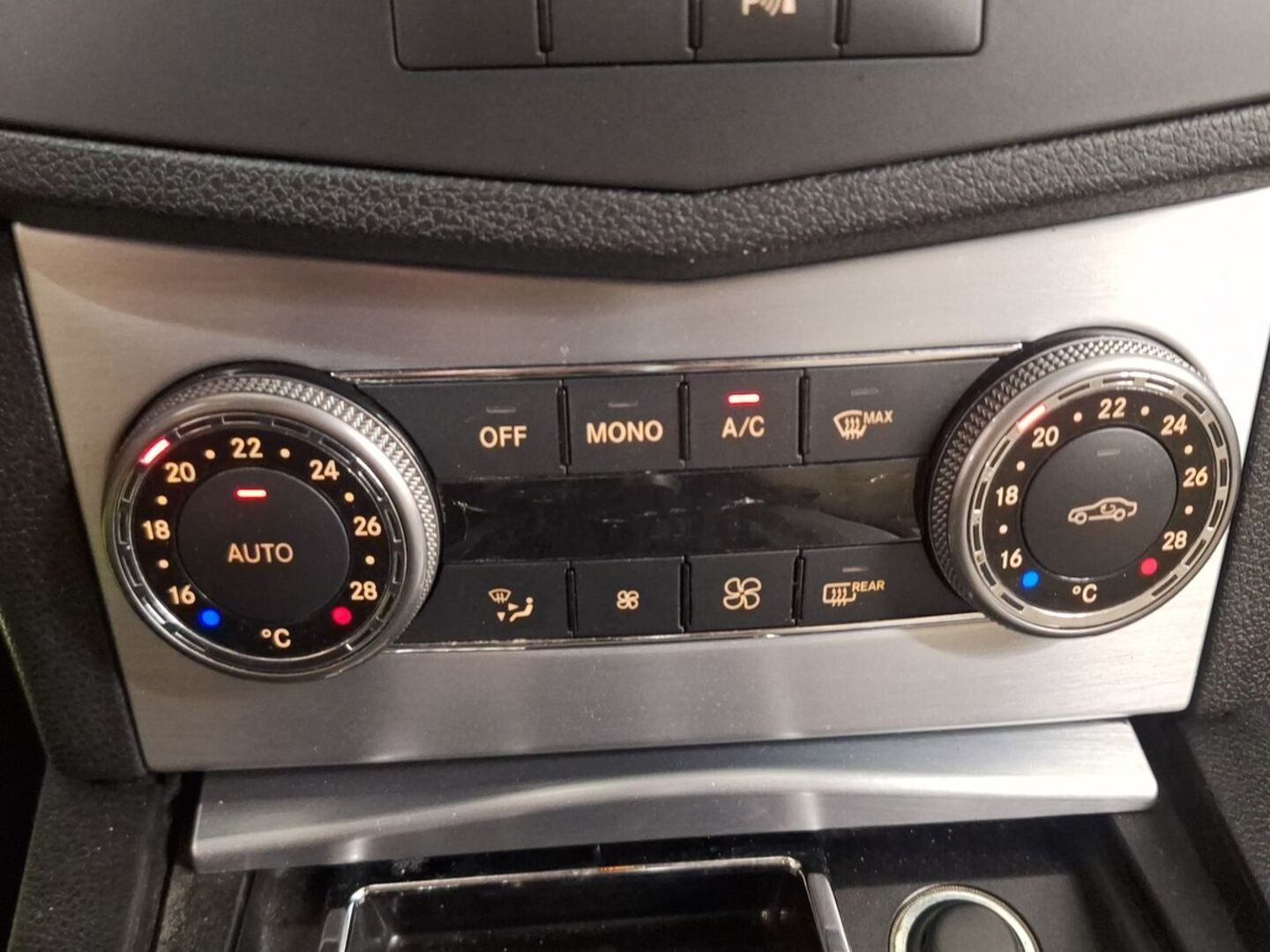 MERCEDES-BENZ C 2008