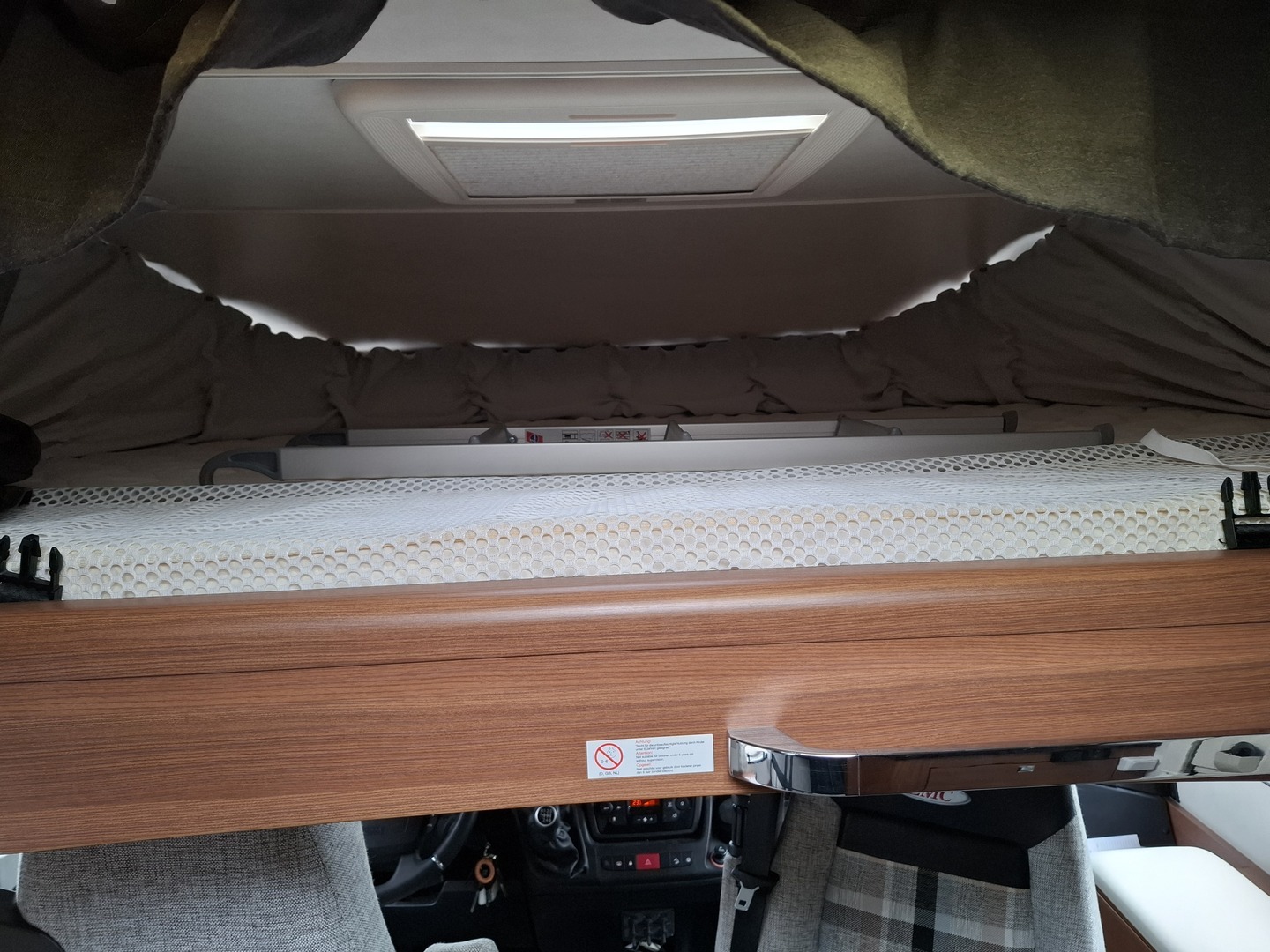 LMC Explorer Blackline i675 G 2015