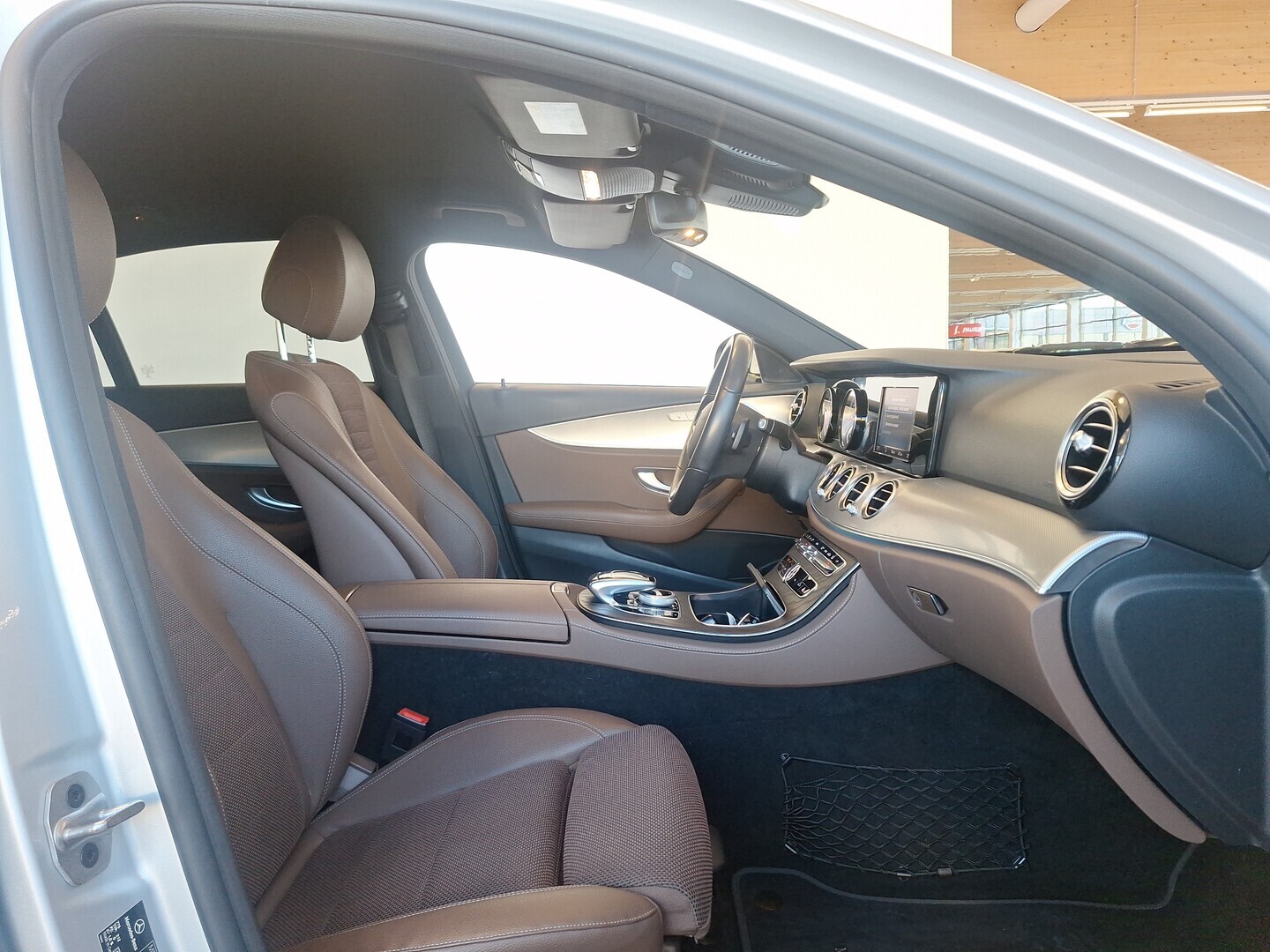 MERCEDES-BENZ E 2020