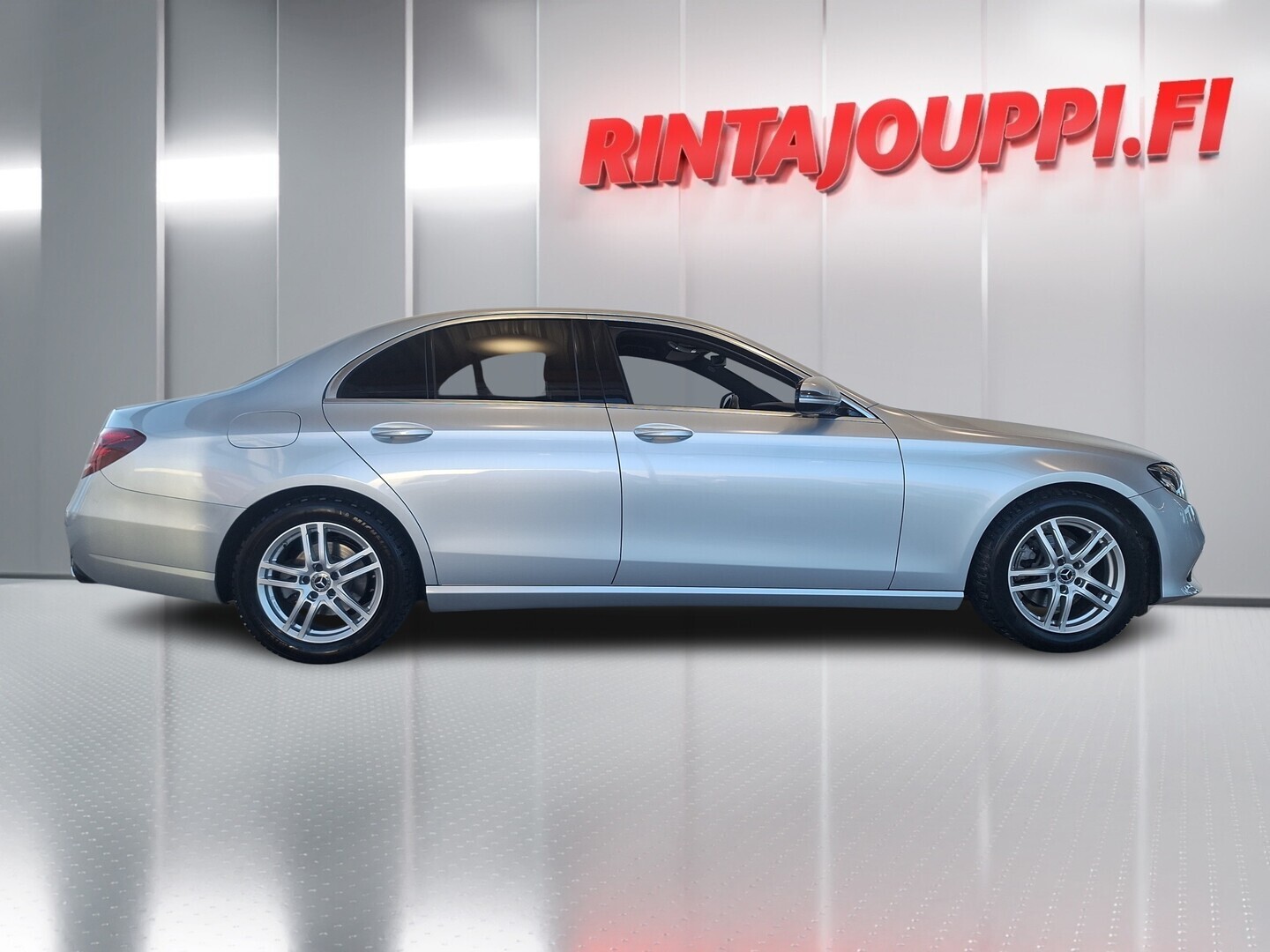 MERCEDES-BENZ E 2020