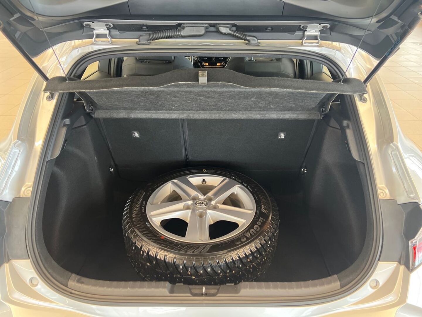 TOYOTA Corolla 11