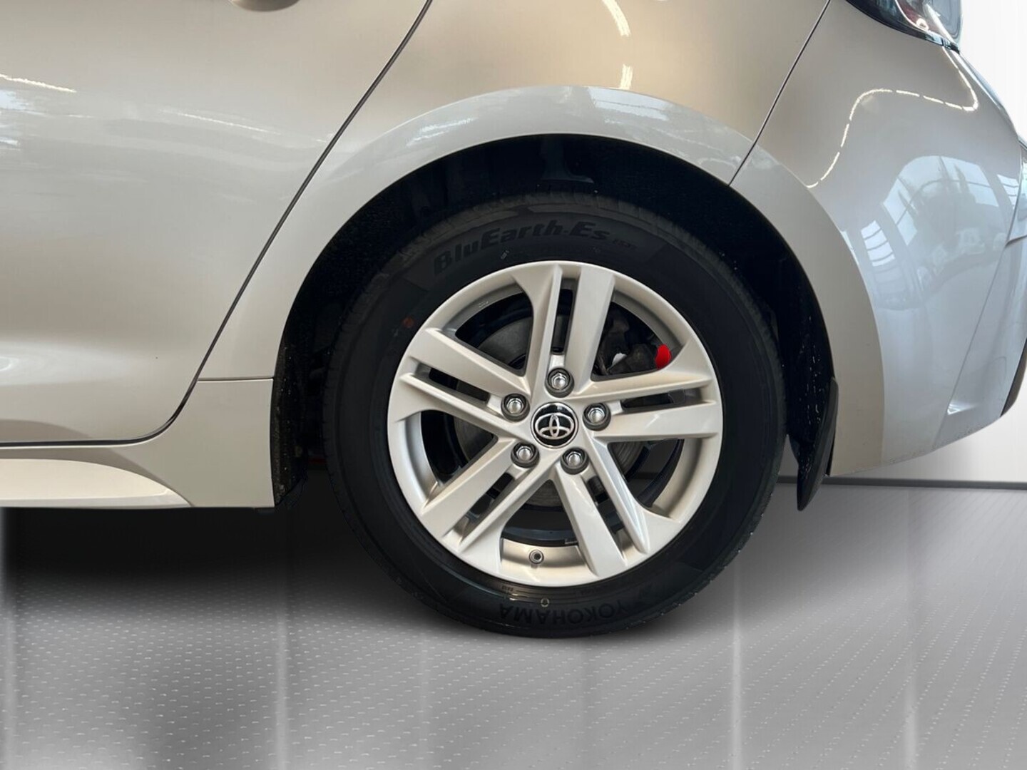TOYOTA Corolla 13