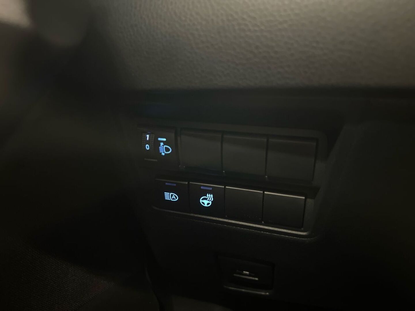 TOYOTA Yaris 2023