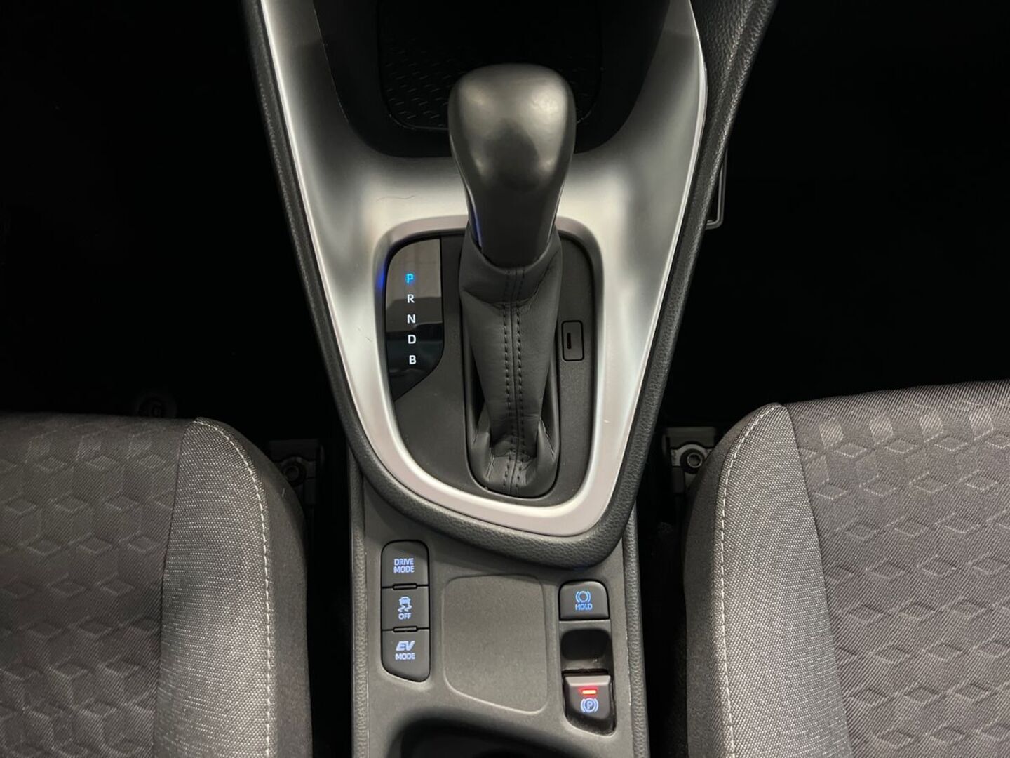 TOYOTA Yaris 2023